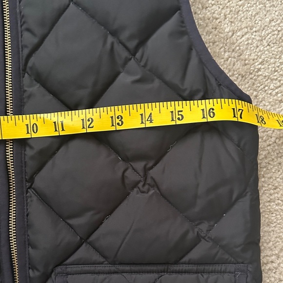 J. Crew Excursion Black Quilted Down Vest Women’s XS Classic Outdoors Fall - Picture 5 of 7